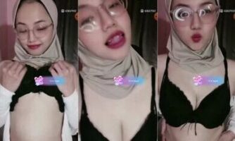 Hijab Manis Toge Joget Lepas Bra Dong Beb ID 42837932 Mango